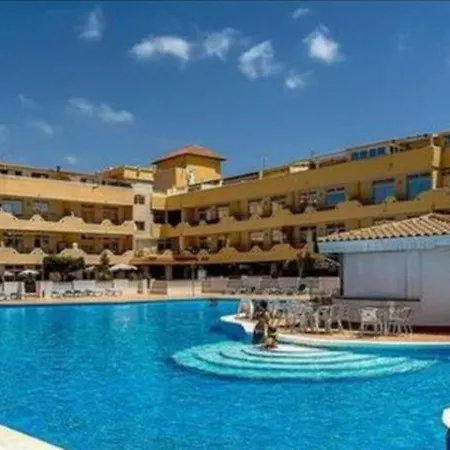 Marina Palace Aparthotel