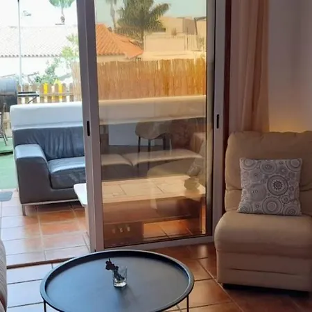 Marina Palace Aparthotel