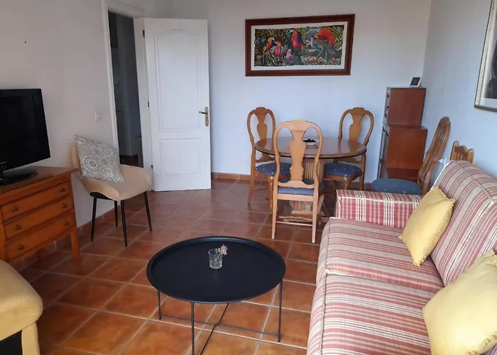Marina Palace Aparthotel